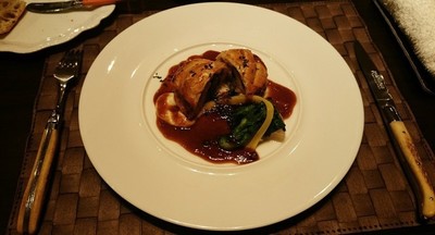 鶉のパイ包.jpg